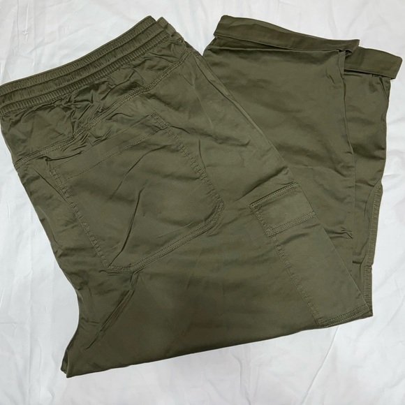 🆕 Lane Bryant Ankle Cargo Pants - Picture 5 of 13
